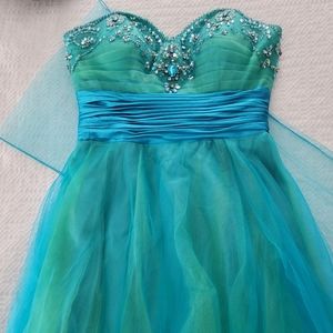 Womens / Girls Prom dress